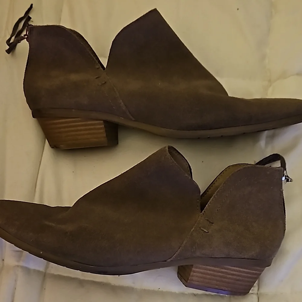Kenneth Cole Reaction Brown Suede Women's Ankle Boots Size 8.5